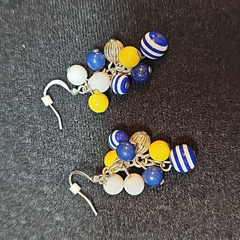 SILVER BLUE & WHITE BEADED NECKLACE AND EARRING SET - Picture 8 of 10